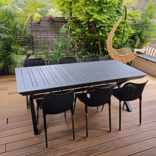 פטיוס ריהוט גן